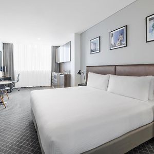 Zimmer mit Kingsize-Bett